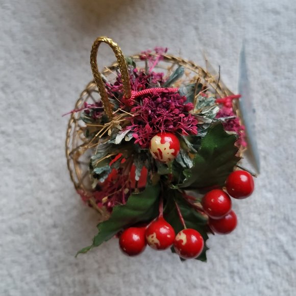VTG WINDOWS ON NATURE CRANBERRY FEAST CARDINAL IN CAGE SUSAN A. MENZIES 1992RARE - Picture 4 of 7